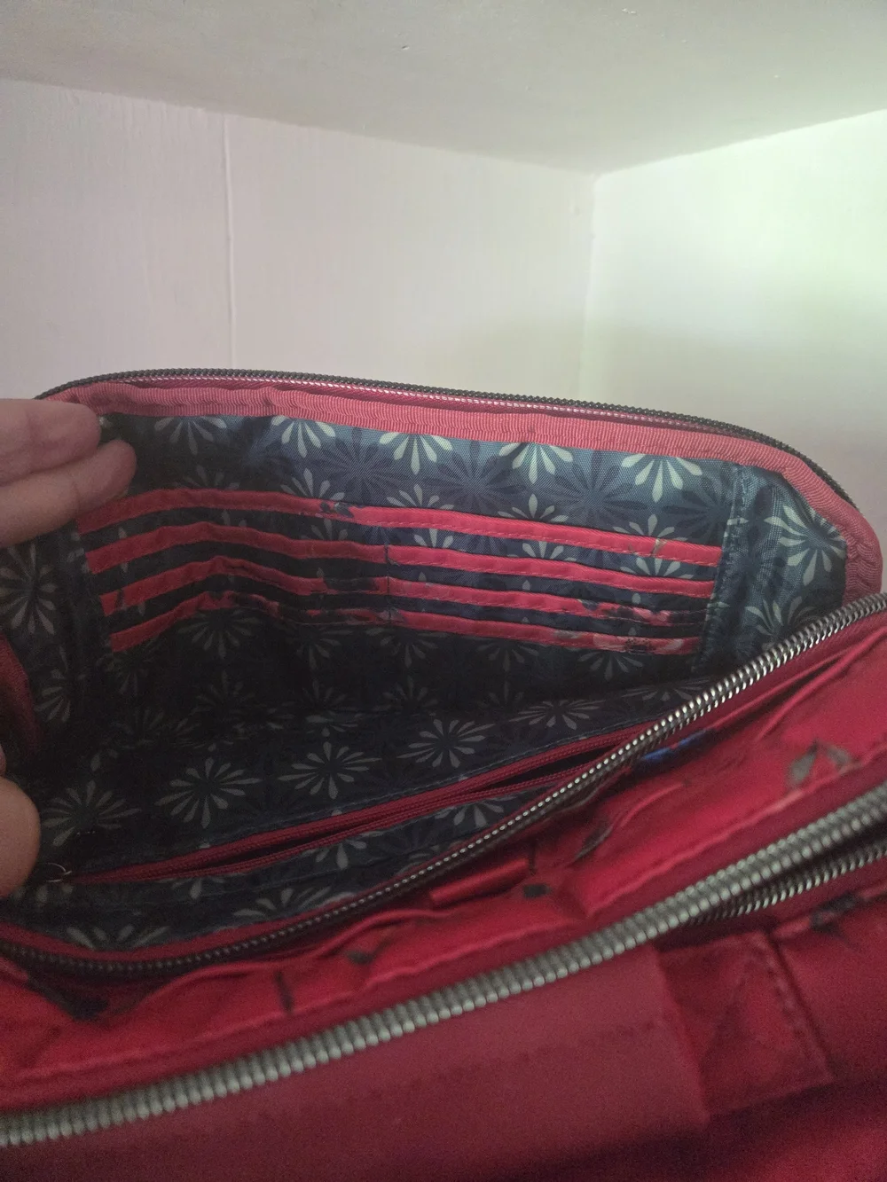 lug trolley crossbody